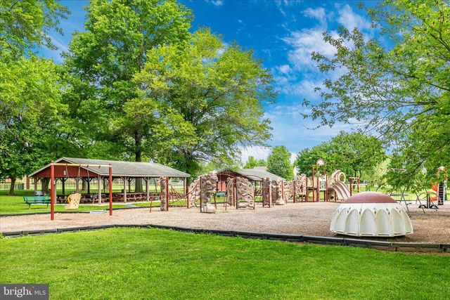 2 N 2ND ST, Woodsboro, MD 21798