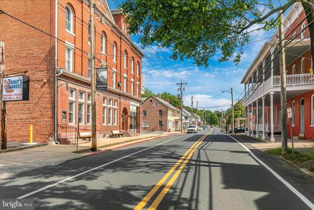 2 N 2ND ST, Woodsboro, MD 21798
