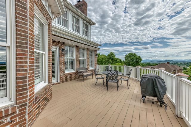 3401 Stoneridge Drive, Johnson City, TN 37604