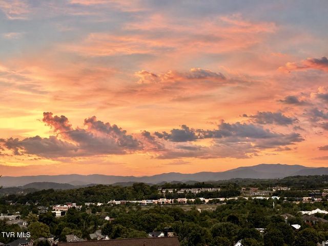 3401 Stoneridge Drive, Johnson City, TN 37604
