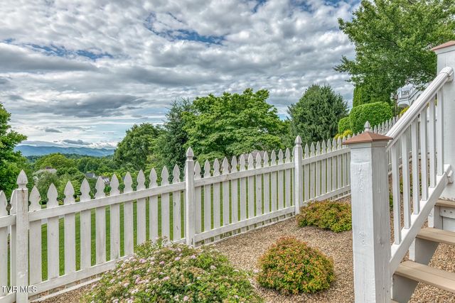 3401 Stoneridge Drive, Johnson City, TN 37604