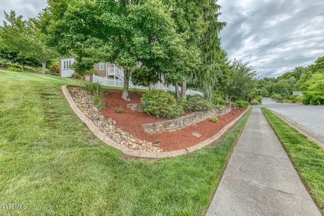 3401 Stoneridge Drive, Johnson City, TN 37604