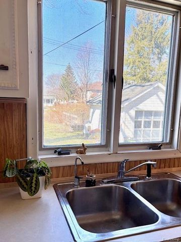 425 Fern Court, Monroe, MI 48162