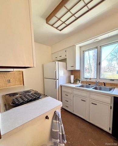 425 Fern Court, Monroe, MI 48162