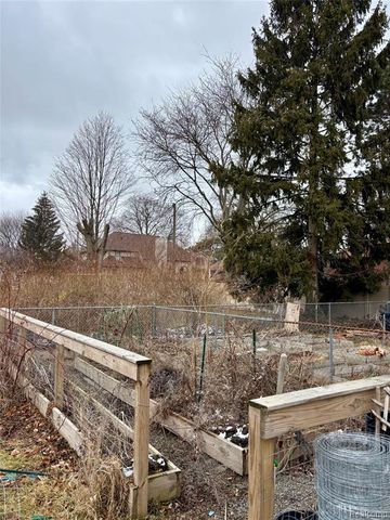 425 Fern Court, Monroe, MI 48162