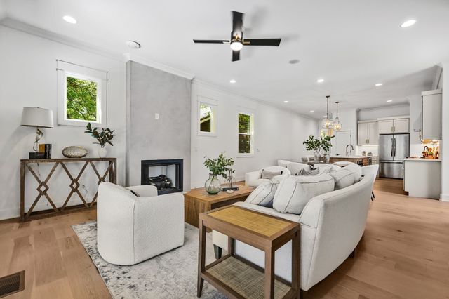 615 N 9th St, Nashville, TN 37206