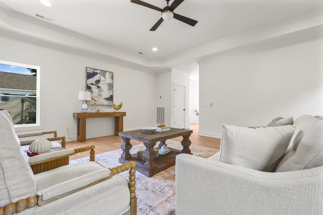 615 N 9th St, Nashville, TN 37206