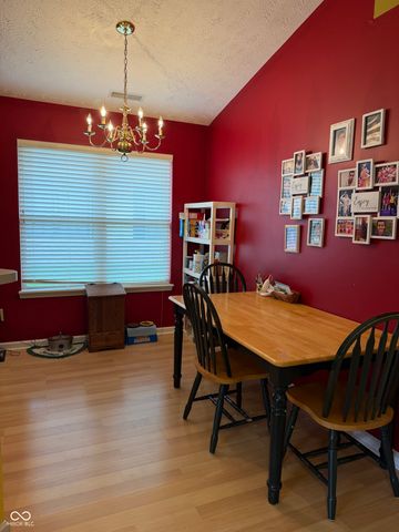 818 Jared Drive, Greenwood, IN 46143