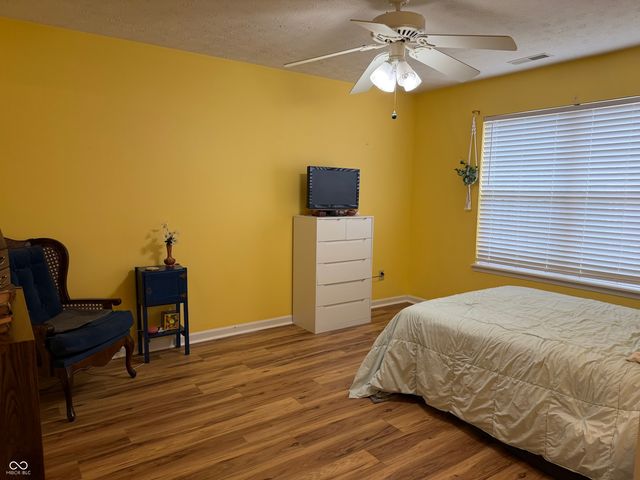 818 Jared Drive, Greenwood, IN 46143