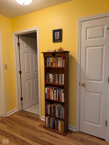 818 Jared Drive, Greenwood, IN 46143