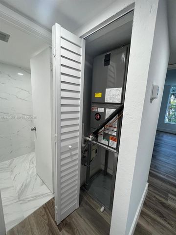 310 Fontainebleau Boulevard 204, Miami, FL 33172