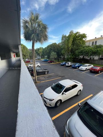 310 Fontainebleau Boulevard 204, Miami, FL 33172