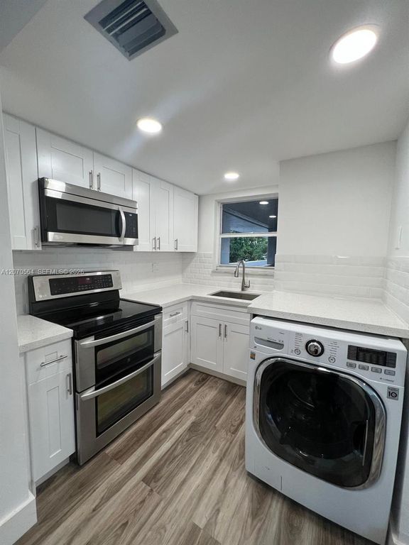 310 Fontainebleau Boulevard 204, Miami, FL 33172
