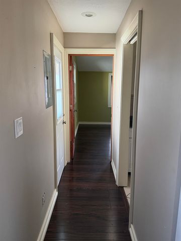 433 N Colby Ave, Valley Center, KS 67147