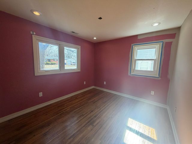 433 N Colby Ave, Valley Center, KS 67147