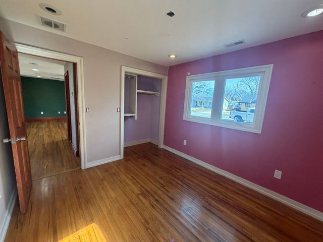 433 N Colby Ave, Valley Center, KS 67147