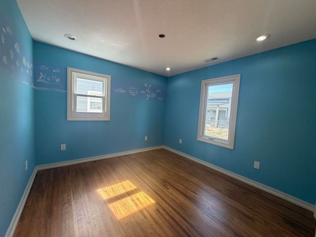 433 N Colby Ave, Valley Center, KS 67147