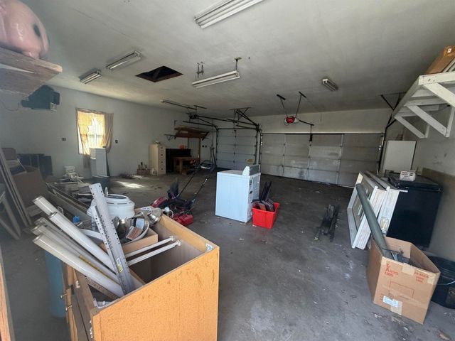 433 N Colby Ave, Valley Center, KS 67147