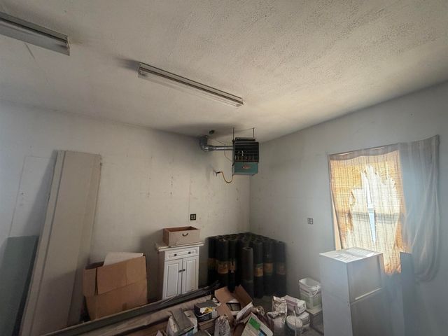 433 N Colby Ave, Valley Center, KS 67147