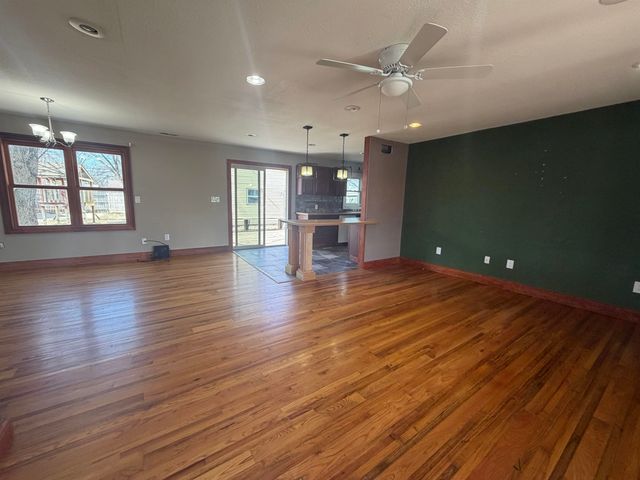 433 N Colby Ave, Valley Center, KS 67147