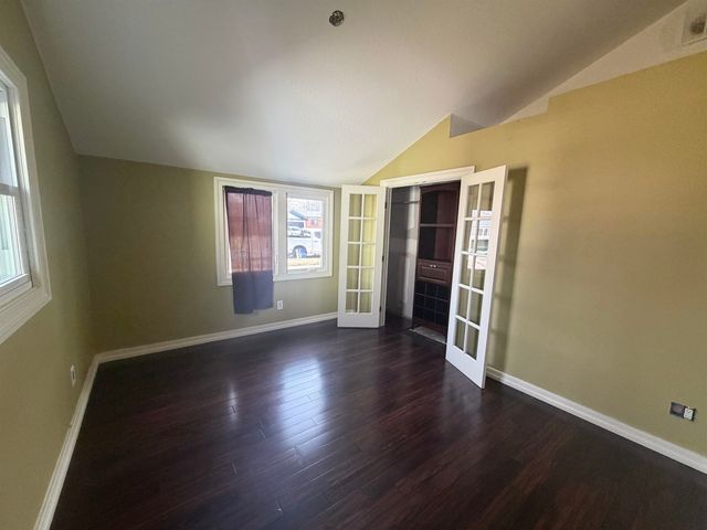 433 N Colby Ave, Valley Center, KS 67147