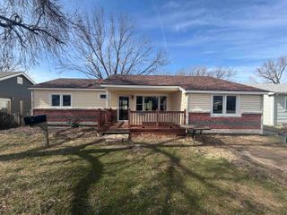433 N Colby Ave, Valley Center, KS 67147