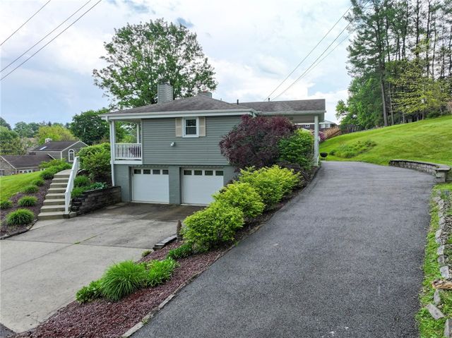 200 Stonebrook Dr, Peters Twp, PA 15317