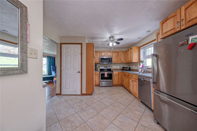 200 Stonebrook Dr, Peters Twp, PA 15317
