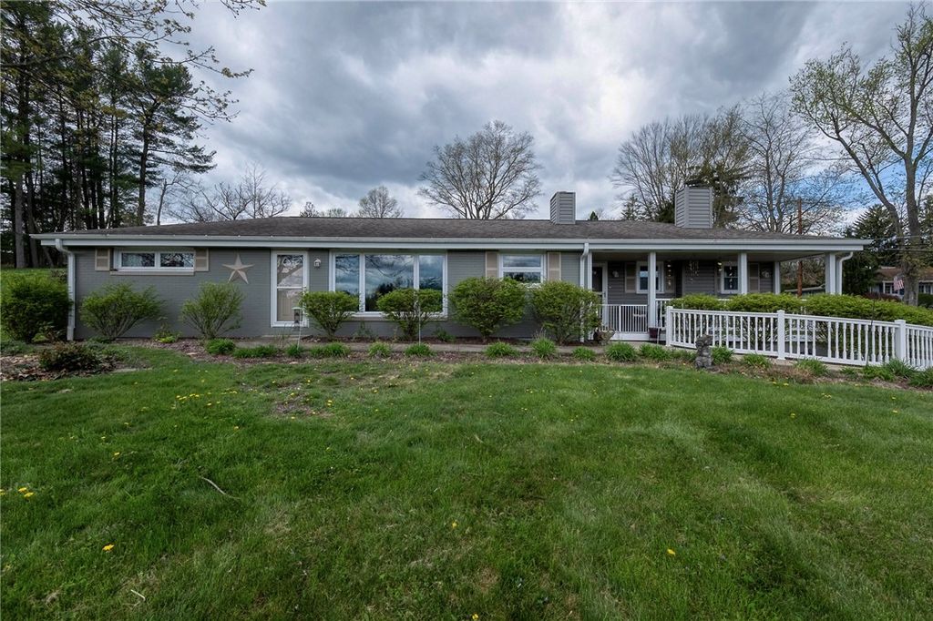 200 Stonebrook Dr, Peters Twp, PA 15317