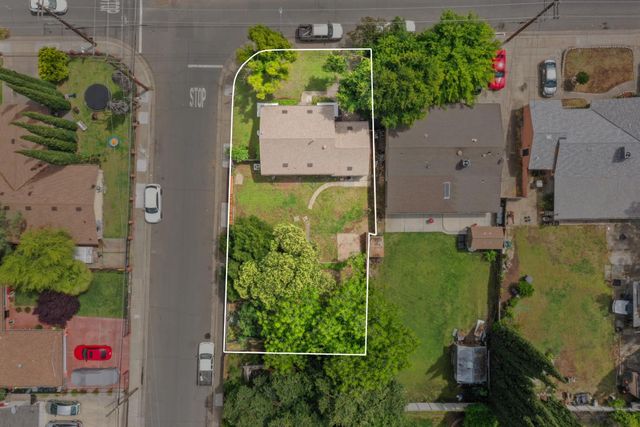 2699 Grove Ave, Sacramento, CA 95815
