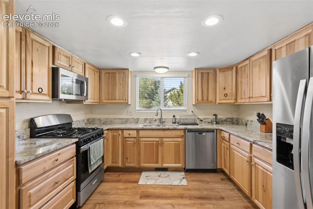 6420 Stonehedge Drive, Colorado Springs, CO 80918 — photo 2