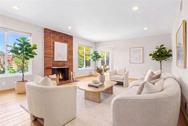 240 Los Felicas, Walnut Creek, CA 94598