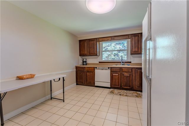 5071 Skyline Drive, Onondaga, NY 13215