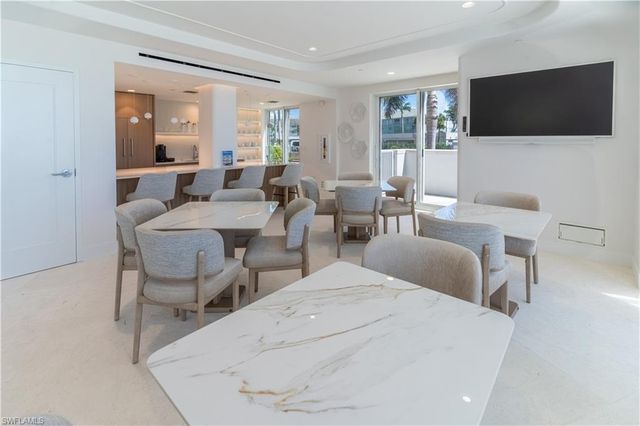 10701 Gulf Shore DR 701, Naples, FL 34108