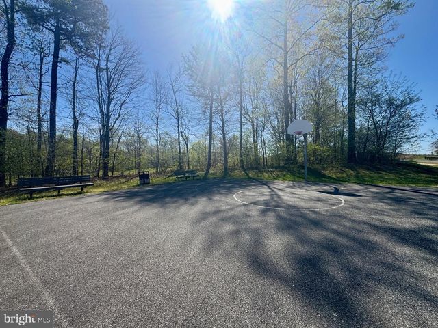 3743 HUNTSMAN DR, Huntingtown, MD 20639