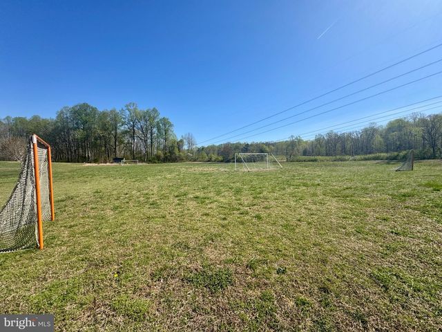 3743 HUNTSMAN DR, Huntingtown, MD 20639