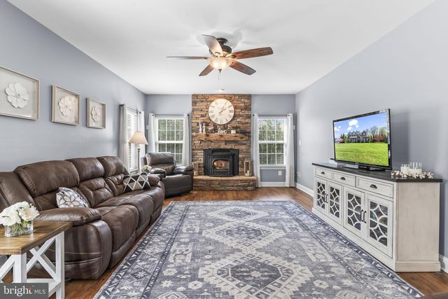 3743 HUNTSMAN DR, Huntingtown, MD 20639