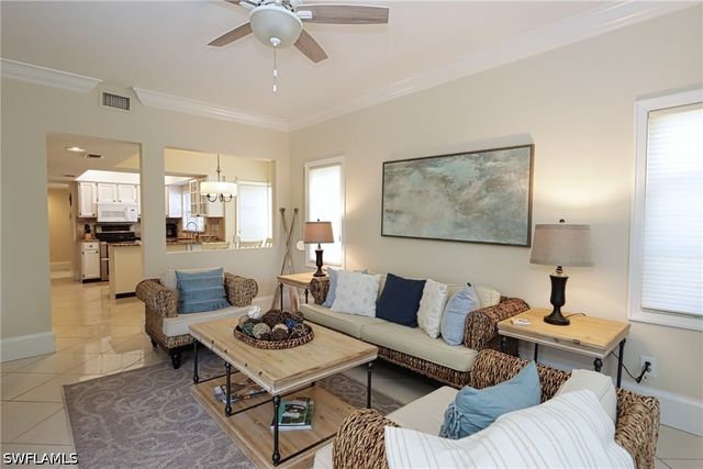 5916 Chanteclair DR 8, Naples, FL 34108