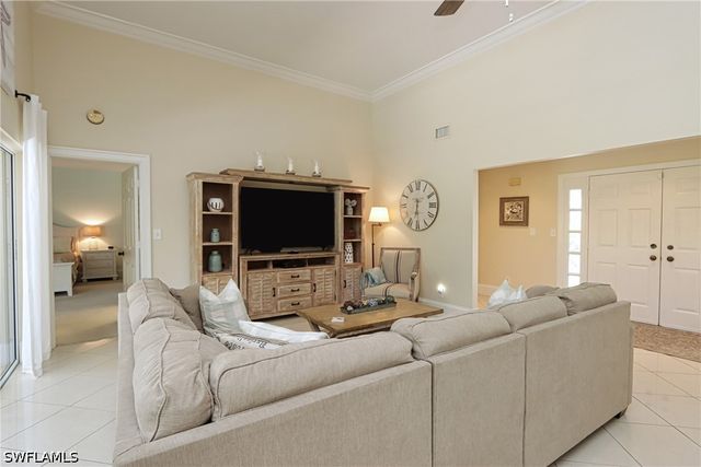 5916 Chanteclair DR 8, Naples, FL 34108