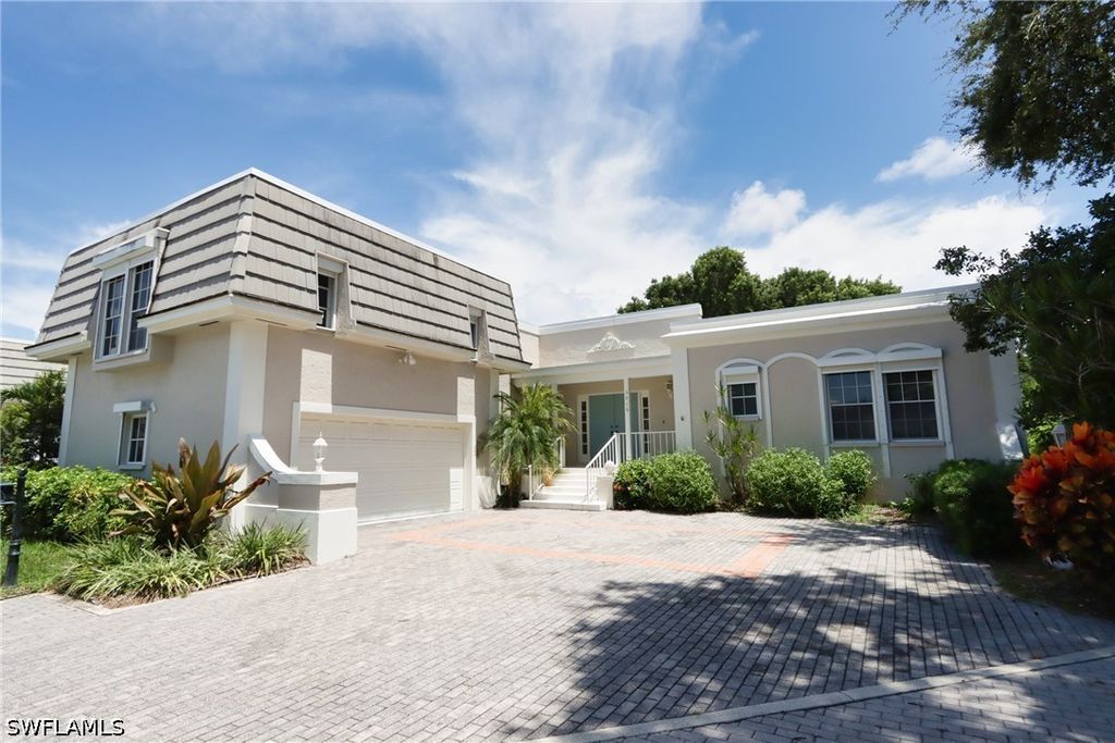 5916 Chanteclair DR 8, Naples, FL 34108