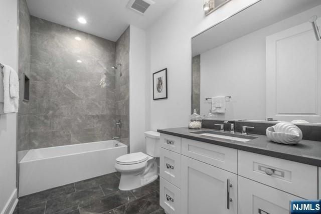 110 Mason Court 2G, Haworth, NJ 07641