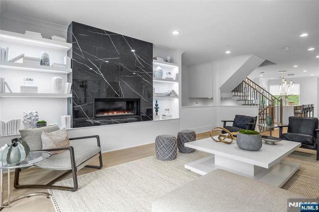 110 Mason Court 2G, Haworth, NJ 07641
