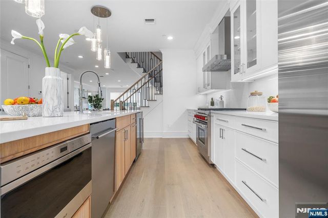 110 Mason Court 2G, Haworth, NJ 07641