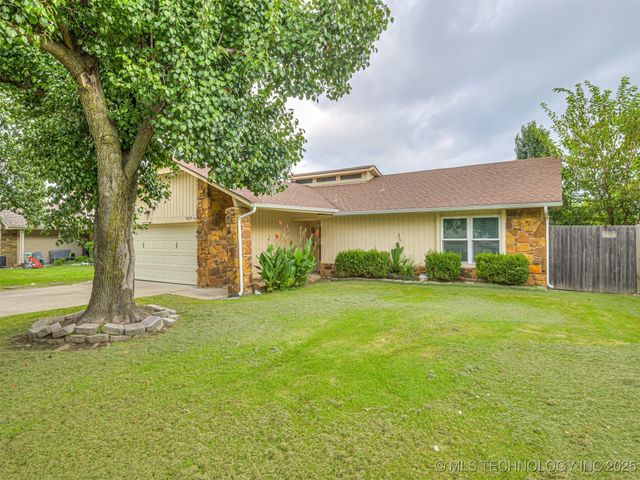 14225 E 37th Place, Tulsa, OK 74133