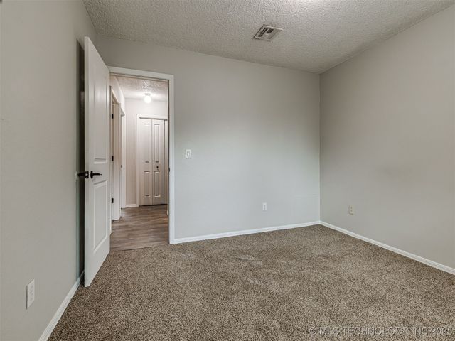 14225 E 37th Place, Tulsa, OK 74133