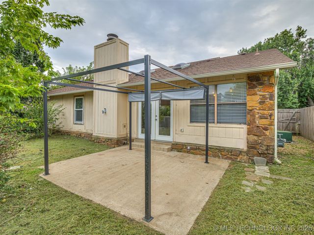 14225 E 37th Place, Tulsa, OK 74133