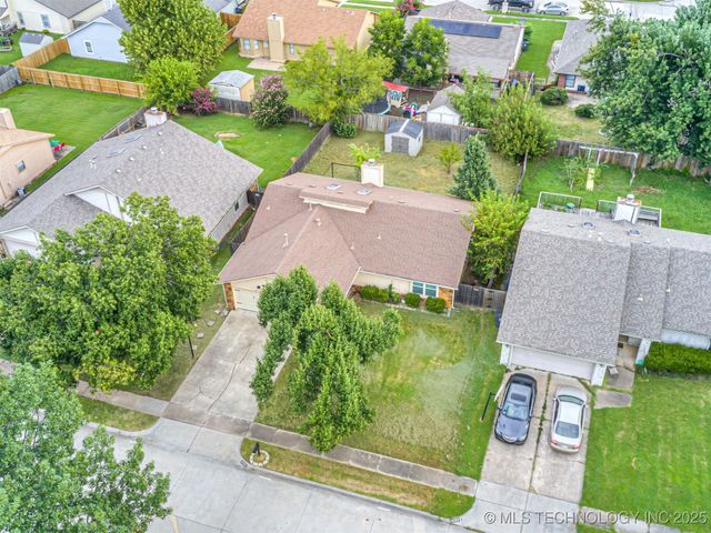 14225 E 37th Place, Tulsa, OK 74133