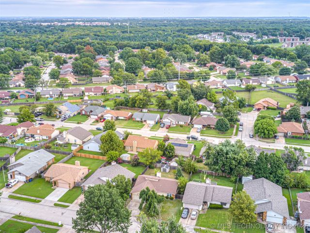 14225 E 37th Place, Tulsa, OK 74133