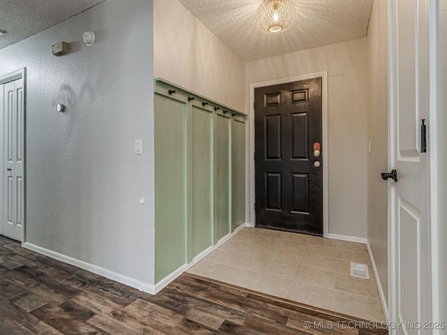 14225 E 37th Place, Tulsa, OK 74133