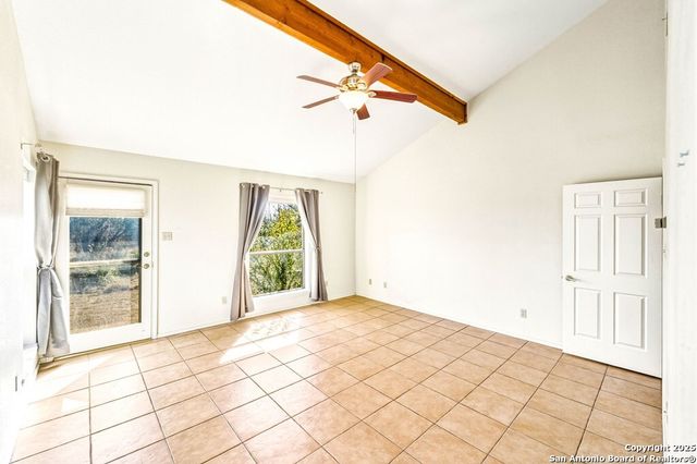 200 Roundabout Lane, Kerrville, TX 78028